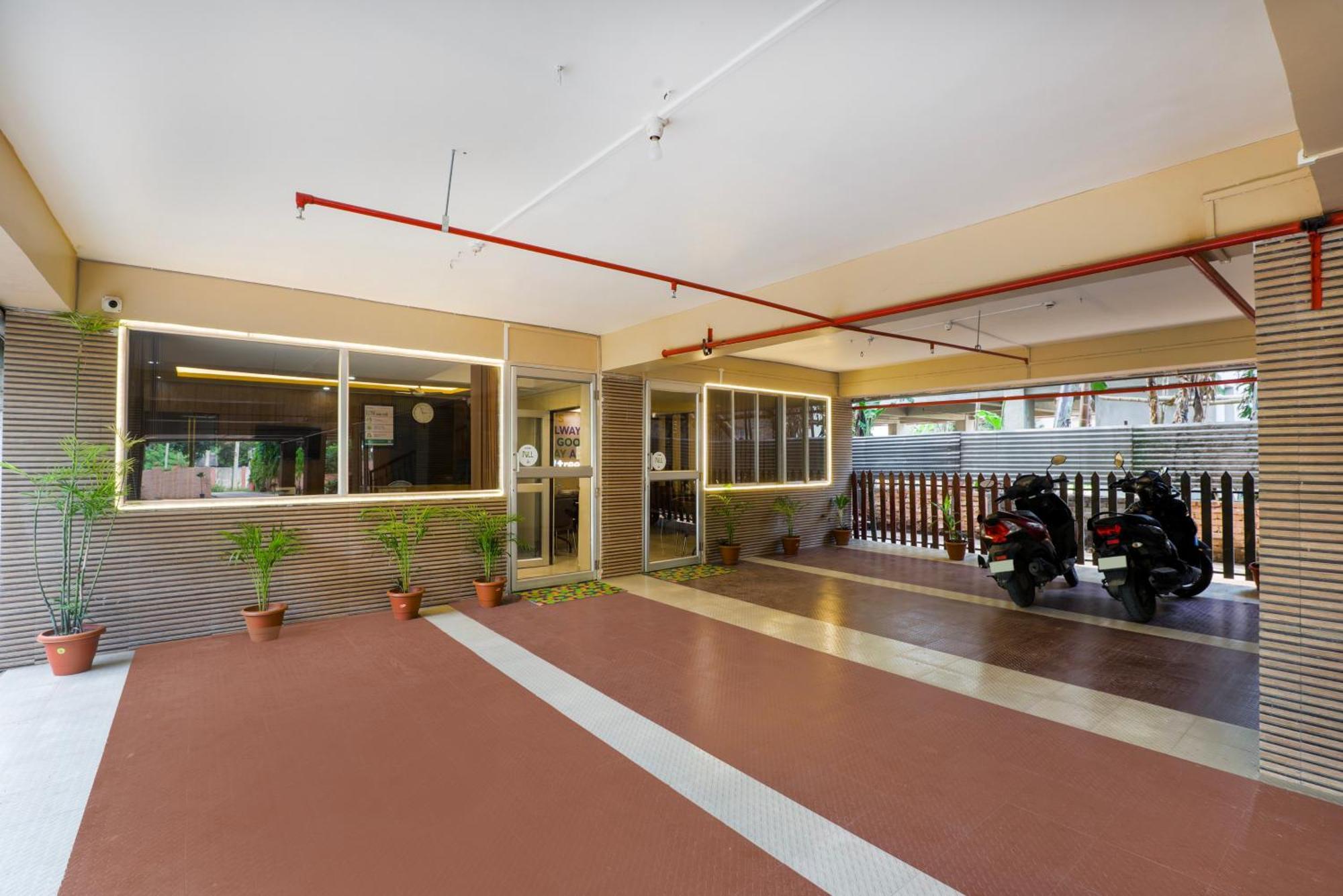 Treebo Urban Oasis Inn Γουβαχάτι Εξωτερικό φωτογραφία