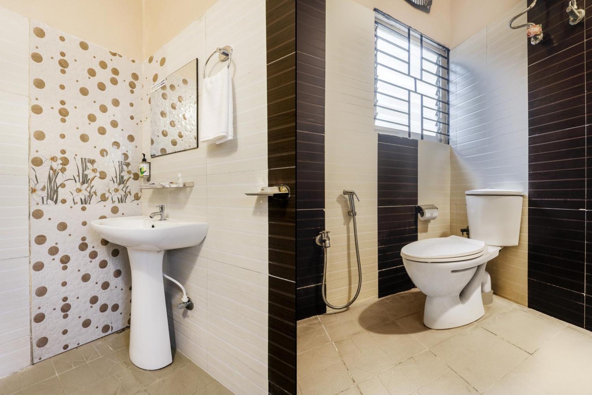 Treebo Urban Oasis Inn Γουβαχάτι Εξωτερικό φωτογραφία